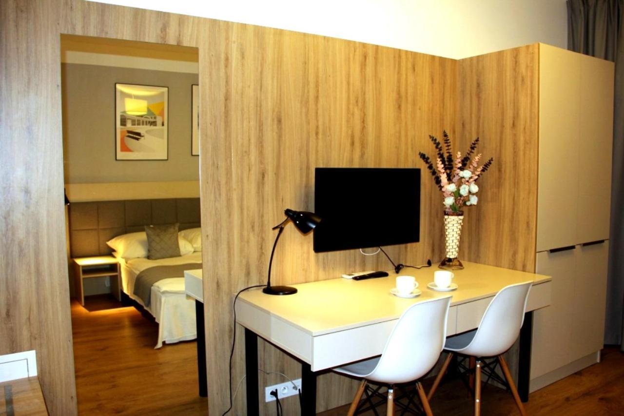 Warsaw Apartments - Luxury Top-View Aparthotel Exterior photo